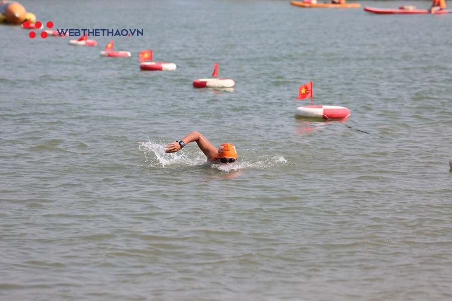 “Rái cá” tuyển thủ SEA Games 30 áp đảo đường đua Sunset Bay Triathlon 2019